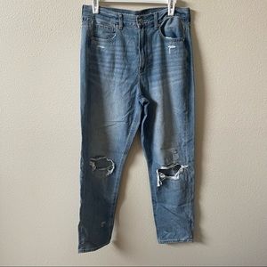 American Eagle Mom Jean